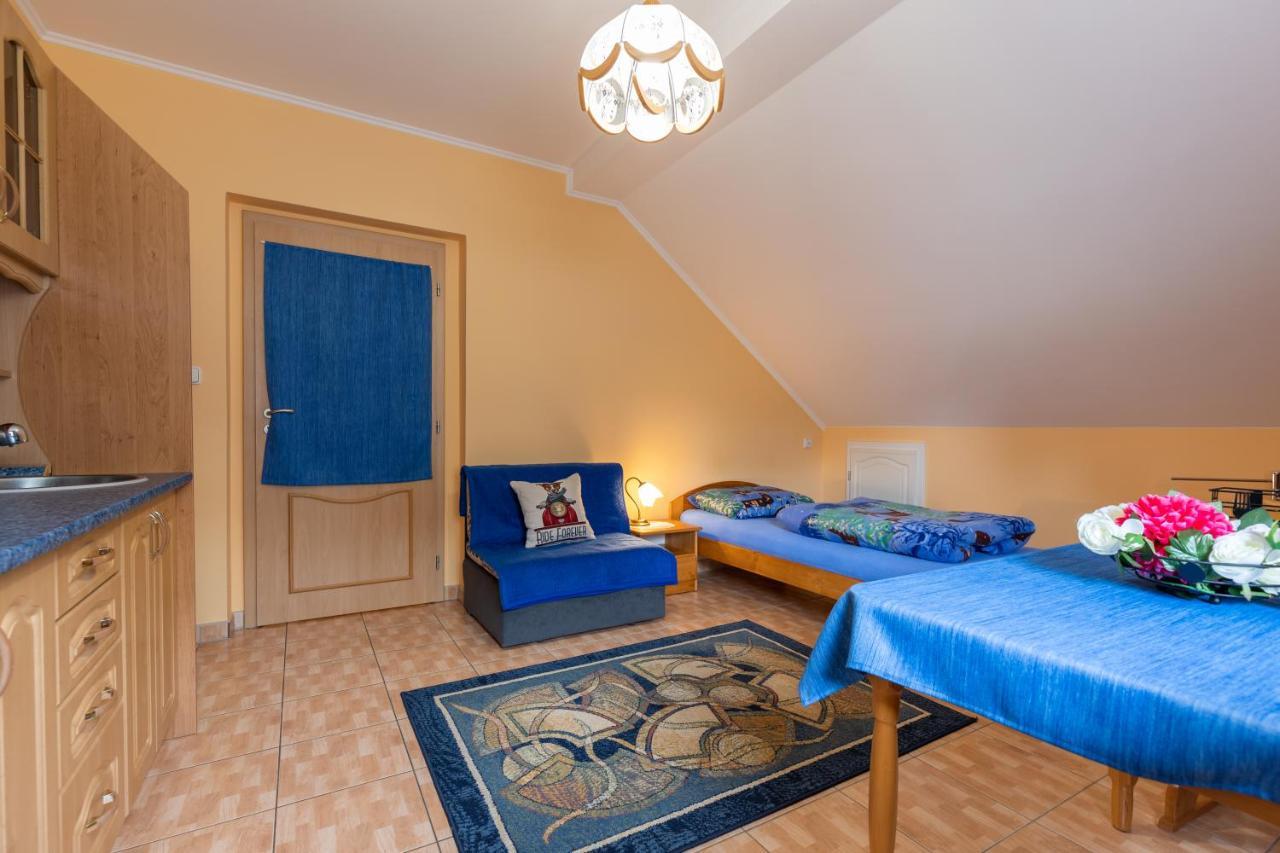 Pension Eric Ostrov  Extérieur photo